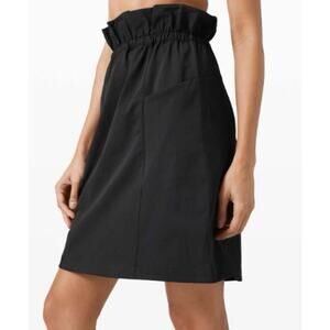lululemon Trip Taker Paperbag Waist Skirt sz 10